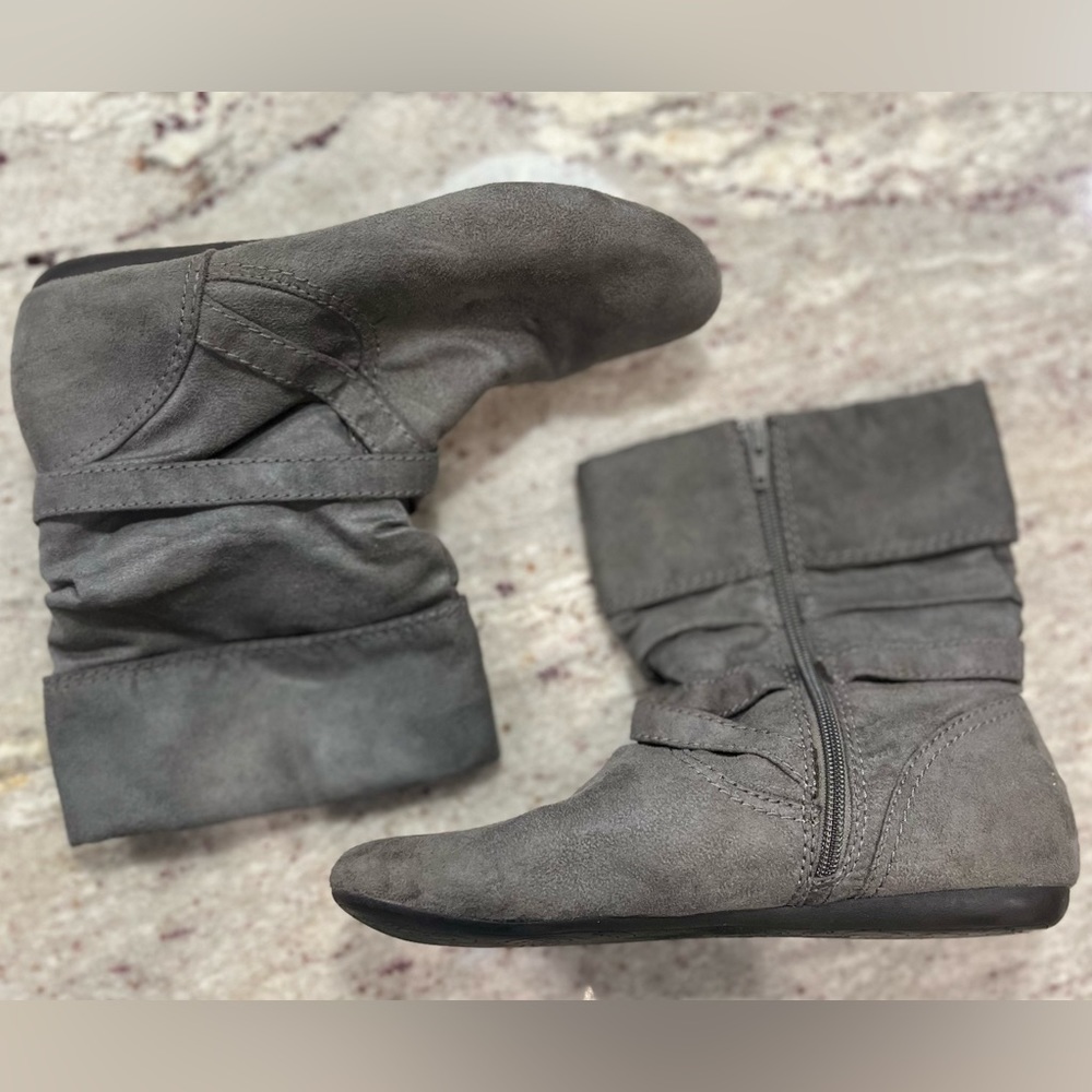 Lower East Side Women's Gray Faux Suede Ankle Boots